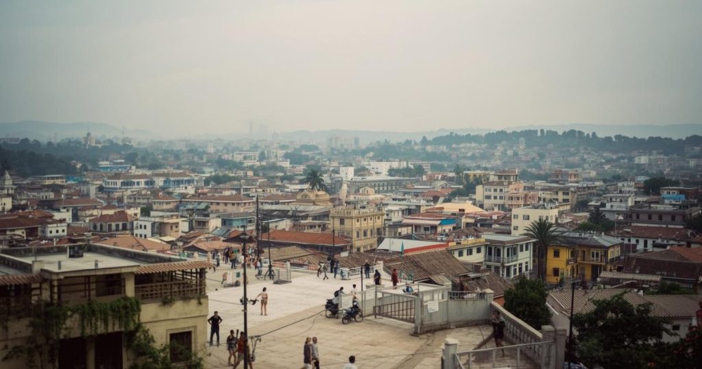 ミニマル派はこれ1本｜RF28mmで旅スナップを軽くする