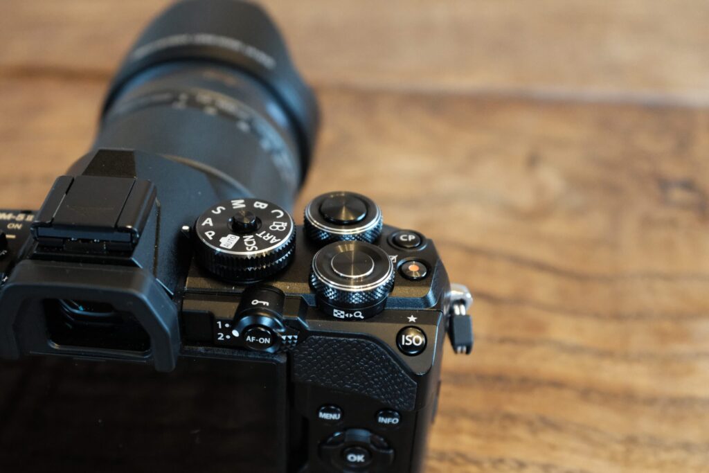 圧倒的な軽さ。「フルサイズ機」とは別次元のサイズ感