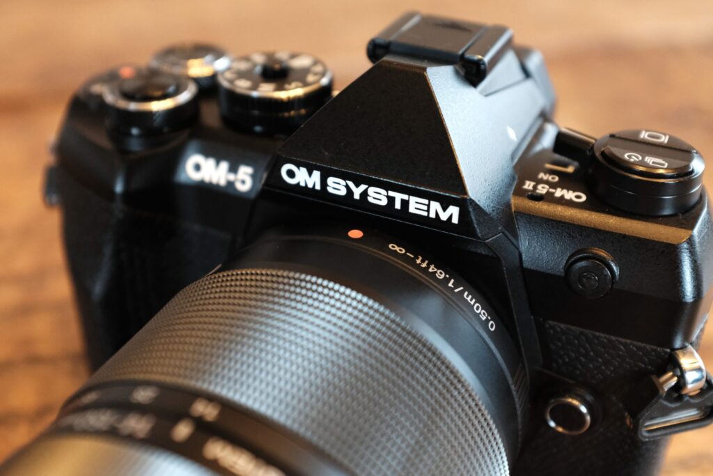 【△】30分超えの長回しは腕が限界。ミニ三脚は必須